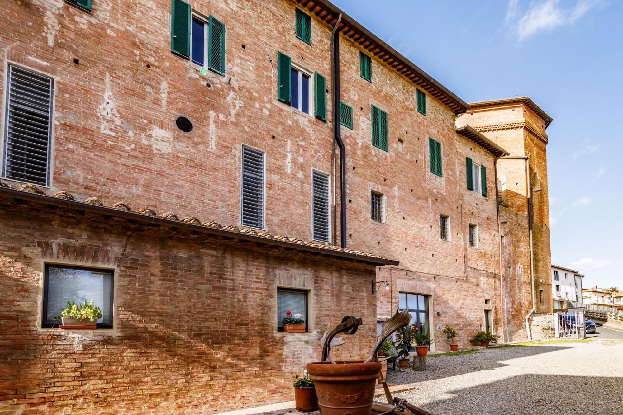 Porta Romana Elegant Apartments With Private Parking! Siena Exterior foto
