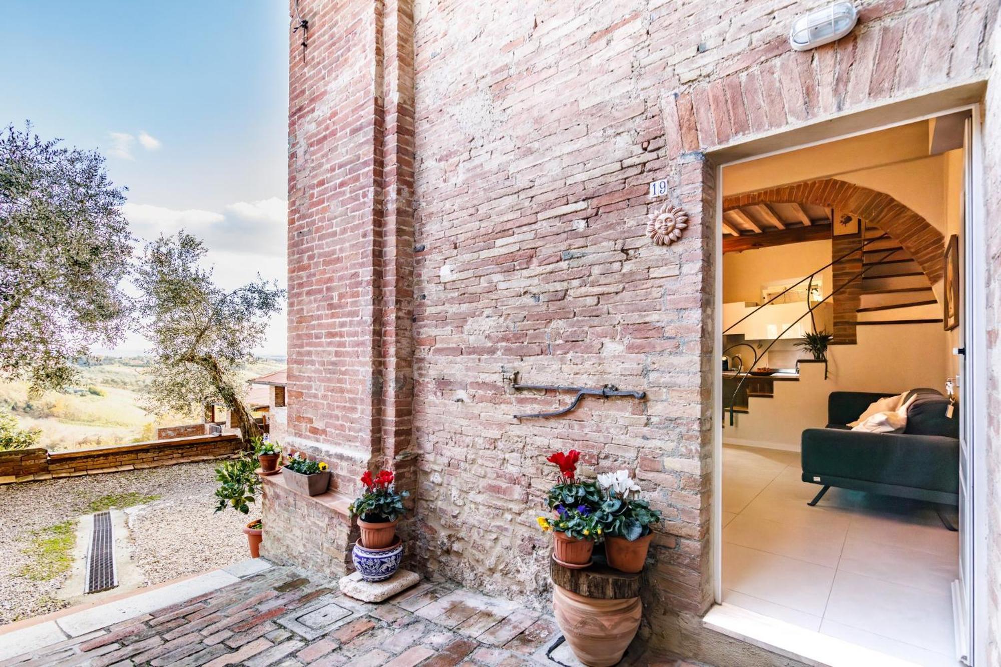 Porta Romana Elegant Apartments With Private Parking! Siena Exterior foto